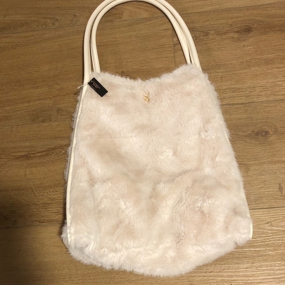 Handbags - Elegant Cream Faux Fur Tote Bag
